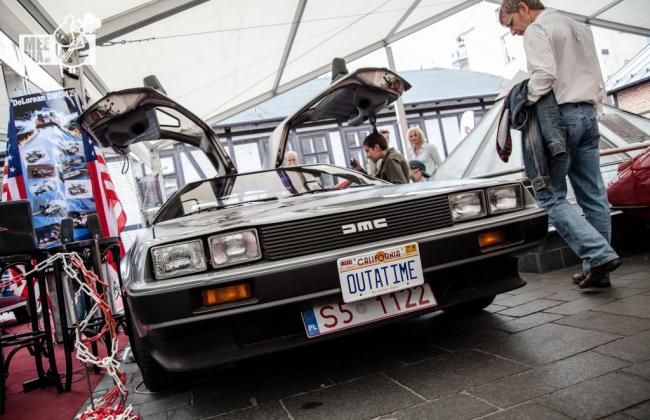 DeLorean DMC-12