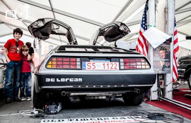 DeLorean DMC-12