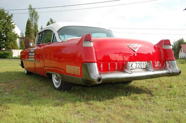 Cadillac z 1955 roku w kolekcji Old Timers Garage